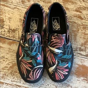 Black slip on Vans EUC size women 7.
